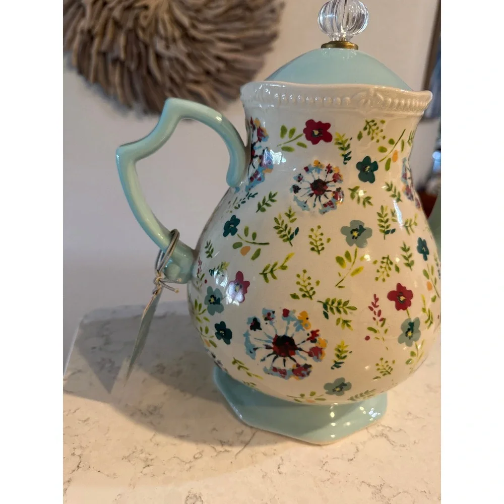The Pioneer Woman charming ceramic